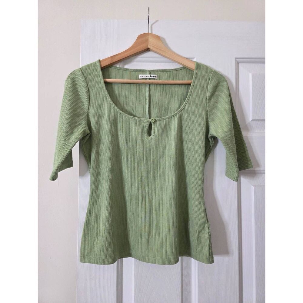 Reformation Sage Green Keyhole Scoop Neck Ribbed Top M